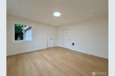 2405 NE 10th Street, Renton, WA 98056 - Photo 23
