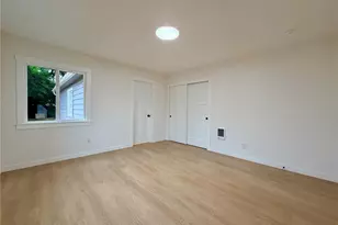 2405 NE 10th St, Renton, WA 98056 - Photo 23