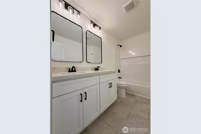 2405 NE 10th Street, Renton, WA 98056 - Photo 29