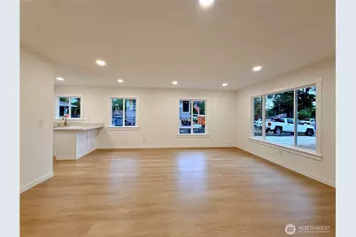 2405 NE 10th Street, Renton, WA 98056 - Photo 11