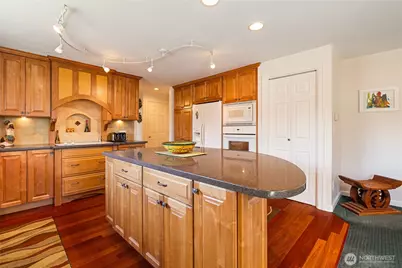 6994 Helweg Lane, Blaine, WA 98230 - Photo 19