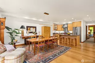 998 NE Vineyard Ln, Bainbridge Island, WA 98110 - Photo 5