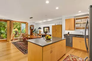 998 NE Vineyard Ln, Bainbridge Island, WA 98110 - Photo 11