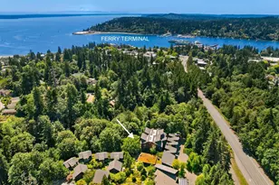998 NE Vineyard Ln, Bainbridge Island, WA 98110 - Photo 33