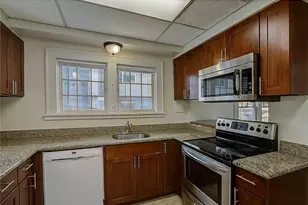 4247 7th Ave NE, Seattle, WA 98105 - Photo 7