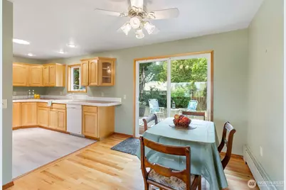 10615 SE 244th Street, Kent, WA 98030 - Photo 9