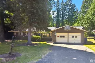 3327 NE 190th St, Lake Forest Park, WA 98155 - Photo 1