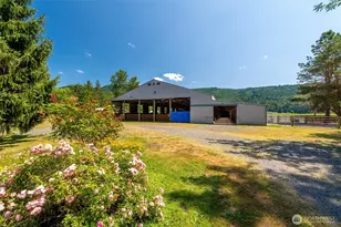 3086 Standard Rd, Deming, WA 98244 - Photo 1