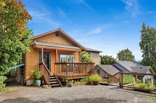 1016 21st St, Bellingham, WA 98225 - Photo 1