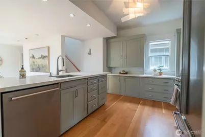 7531 25th Avenue NW, Seattle, WA 98117 - Photo 7