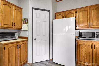 28707 26th Avenue E, Roy, WA 98580 - Photo 9