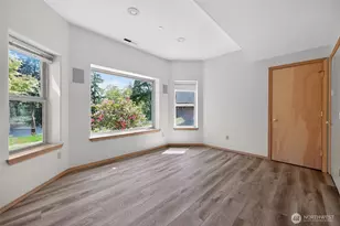 18432 W Lake Desire Dr SE, Renton, WA 98058 - Photo 25