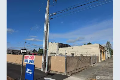 212 W Center Street, Centralia, WA 98531 - Photo 5