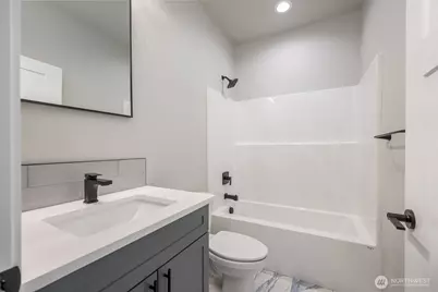 6651 Clubhouse Drive SE #92, Othello, WA 98826 - Photo 9