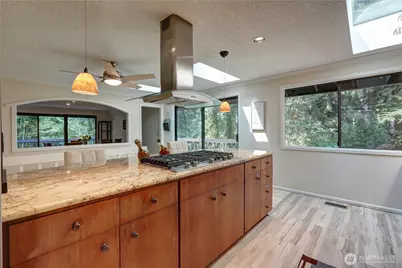 901 129th Place NE, Bellevue, WA 98005 - Photo 9