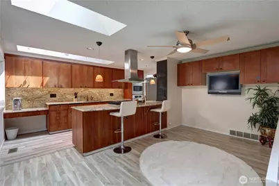 901 129th Place NE, Bellevue, WA 98005 - Photo 7