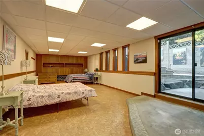 901 129th Place NE, Bellevue, WA 98005 - Photo 35