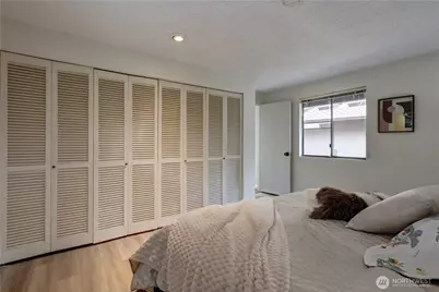 901 129th Place NE, Bellevue, WA 98005 - Photo 17