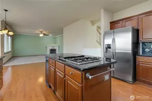 13427 169th St Ct E, Puyallup, WA 98374 - Photo 9