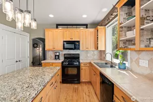 1425 Rock Creek Ln SW, Tumwater, WA 98512 - Photo 11