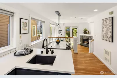 4315 Linden Avenue N #A, Seattle, WA 98103 - Photo 21