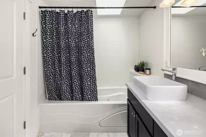 4315 Linden Avenue N #A, Seattle, WA 98103 - Photo 27