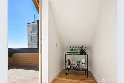 4315 Linden Avenue N #A, Seattle, WA 98103 - Photo 31