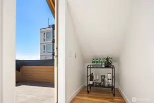 4315 Linden Ave N, Seattle, WA 98103 - Photo 31