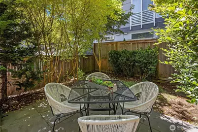 4315 Linden Avenue N #A, Seattle, WA 98103 - Photo 9