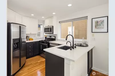 4315 Linden Avenue N #A, Seattle, WA 98103 - Photo 17