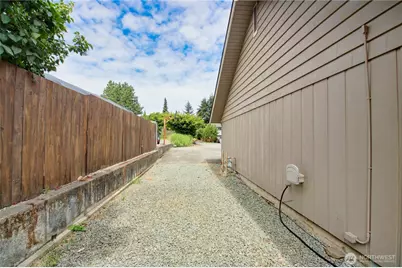 16958 Obstruction Drive, Burlington, WA 98233 - Photo 11