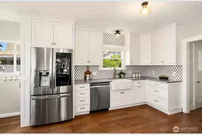 2414 Belvidere Avenue SW, Seattle, WA 98126 - Photo 13