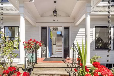 2414 Belvidere Avenue SW, Seattle, WA 98126 - Photo 3