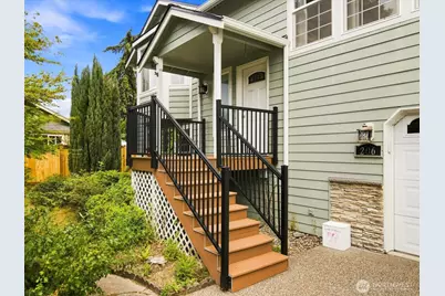 206 Orting Avenue NW, Orting, WA 98360 - Photo 3