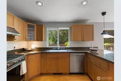 318 161st Place SE, Bothell, WA 98012 - Photo 17