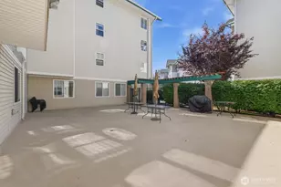 13301 SE 79th Pl, Newcastle, WA 98059 - Photo 33