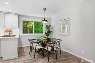 9925 NE 204th Pl, Bothell, WA 98011 - Photo 9