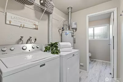 9925 NE 204th Place, Bothell, WA 98011 - Photo 19