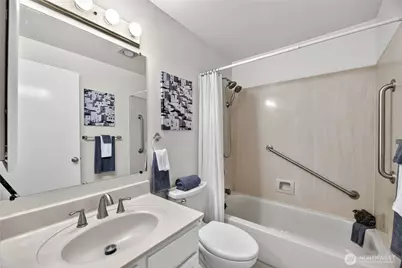 22609 6th Avenue S #202, Des Moines, WA 98198 - Photo 23