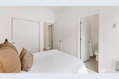 12524 15th Avenue NE #B, Seattle, WA 98125 - Photo 13