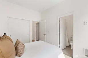 12524 15th Ave NE, Seattle, WA 98125 - Photo 13