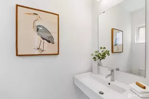 12524 15th Ave NE, Seattle, WA 98125 - Photo 11