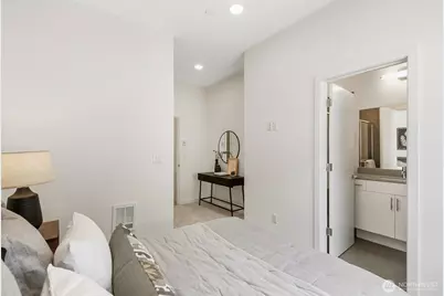 12524 15th Avenue NE #B, Seattle, WA 98125 - Photo 17