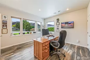 825 Hunter Ave SW, Quincy, WA 98848 - Photo 9