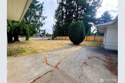 5907 88th St NE, Marysville, WA 98270 - Photo 17