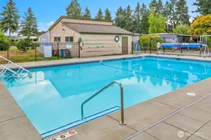 18425 NE 95th St, Redmond, WA 90852 - Photo 15