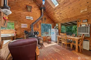 9075 Upper Frost Creek Rd, Maple Falls, WA 98266 - Photo 7