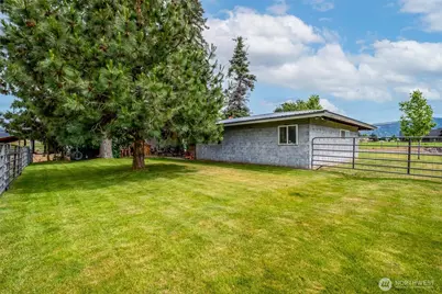 2775 4th Street SE, East Wenatchee, WA 98802 - Photo 31
