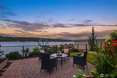 11754 Riviera Place NE, Seattle, WA 98125 - Photo 35