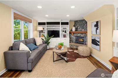 11754 Riviera Place NE, Seattle, WA 98125 - Photo 25